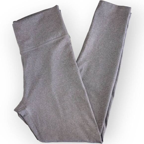 Fabletics Womens Leggings Sz Medium Gray Straight Ankle Yoga Exercise ActiveWear - Picture 1 of 6
